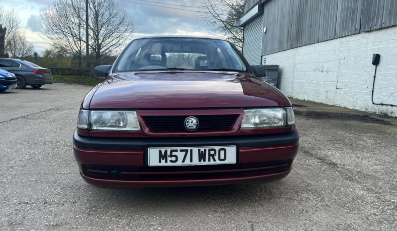 
								Vauxhall Cavalier 1.8LS 1995 full									