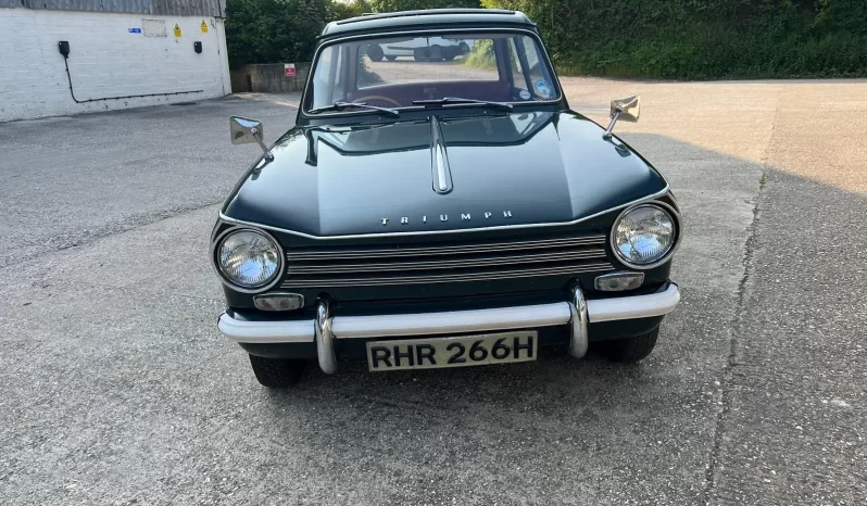 
								Triumph Herald 13/60 Saloon full									