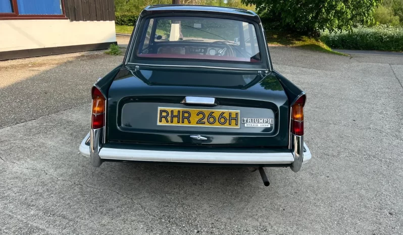 
								Triumph Herald 13/60 Saloon full									