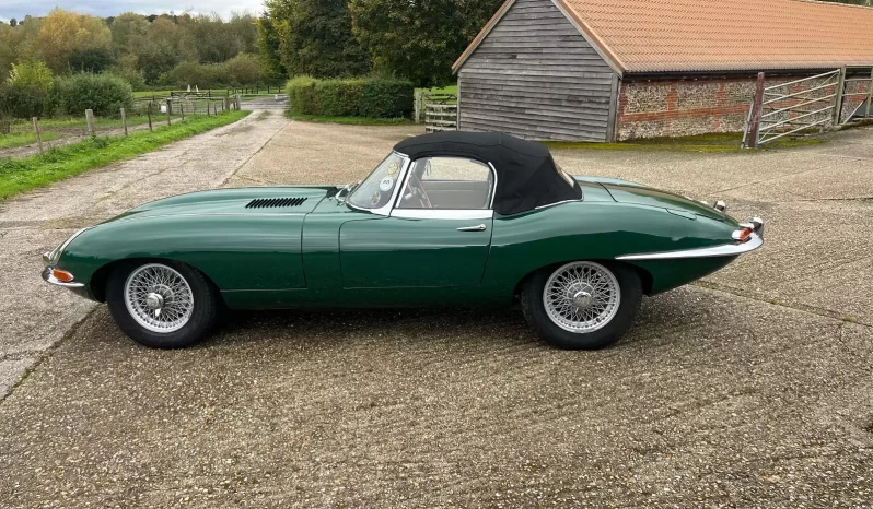 
								Jaguar E Type Series 1 Roadster 1964 full									