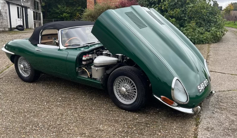 
								Jaguar E Type Series 1 Roadster 1964 full									